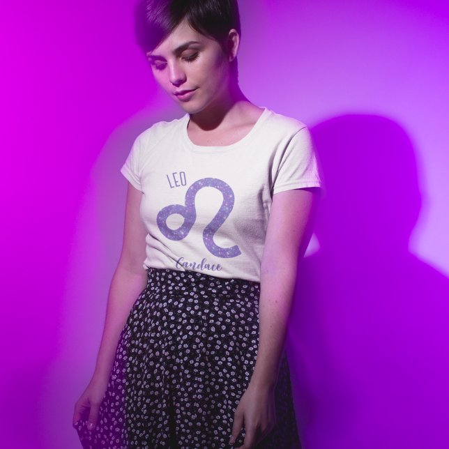 Camiseta Lindo Símbolo de Astrologia de Leo Personalizado R (Criador carregado)