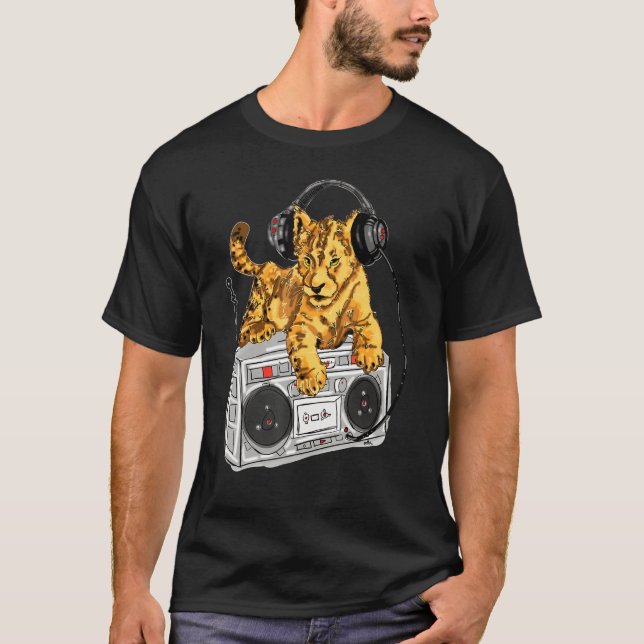 Camiseta Lion Cub Boombox Africano Blaster Hip Hop Por Zami (Frente)
