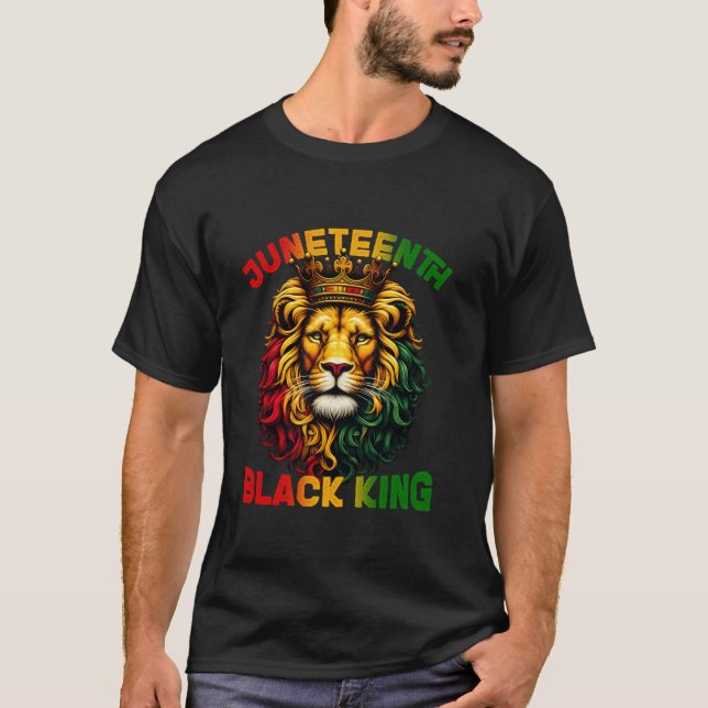 Camiseta Lion Décima Junta Rei Negro Melanin Pai Dia T (Frente)