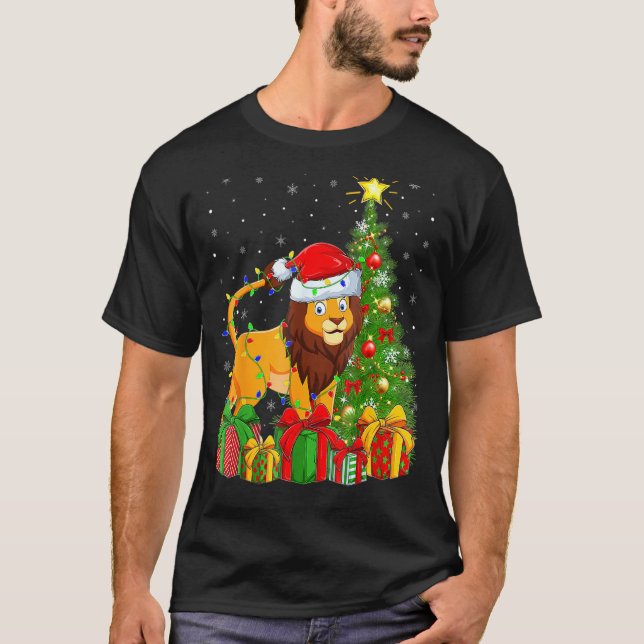 Camiseta Lion Lighting Xmas Tree Santa Hon Natal (Frente)