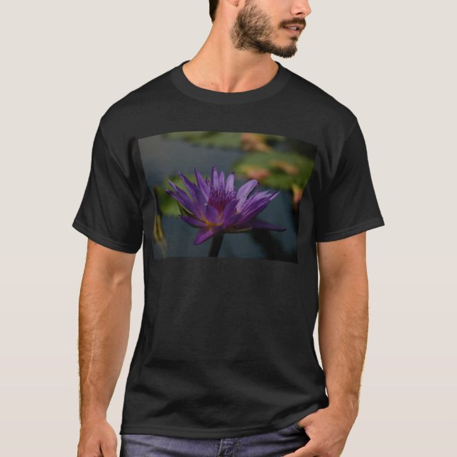 Camiseta Lírio-de-água Roxo (Frente)