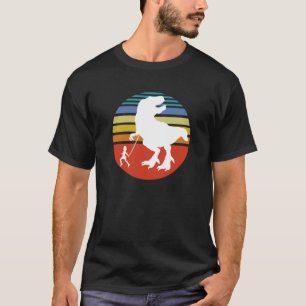 Camiseta Little Dirl andando com seu Tyrannosaurus Rex