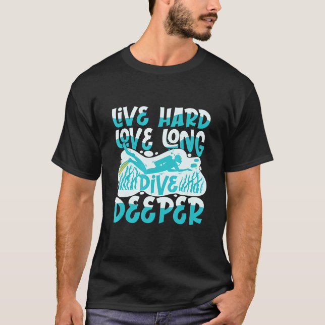 Camiseta Live Duro Love Long Dive Mais Profundo (Frente)