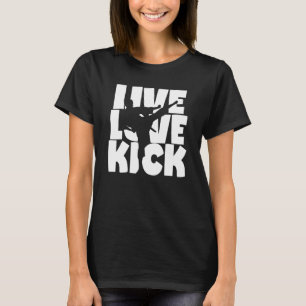 Camiseta Live Love Kick Female Karate Graphic