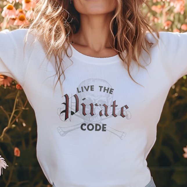 Camiseta Live the Pirate Code Skull & Crossbone (Viva o crâ (Criador carregado)