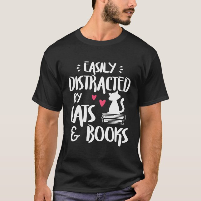 Camiseta Livrando-Se Facilmente De Gatos E Livros (Frente)