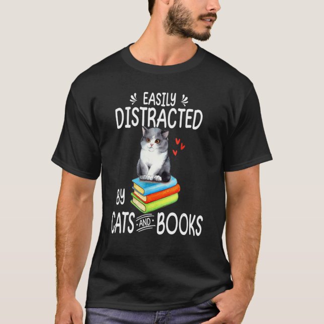 Camiseta Livrando-Se Facilmente De Gatos E Livros (Frente)