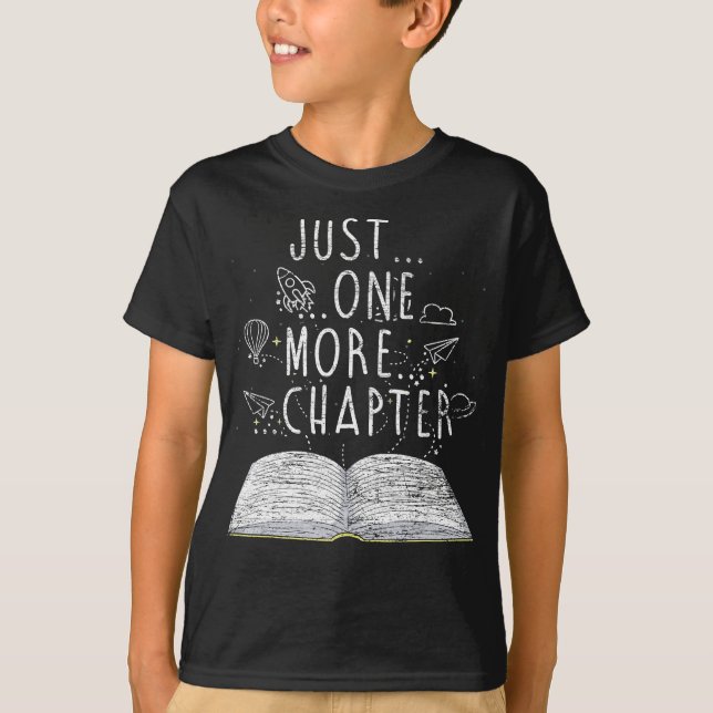 Camiseta livraria só mais um capítulo lendo livros (Frente)
