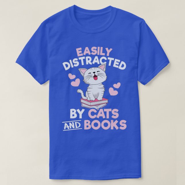 Camiseta Livremente Distraída Por Gatos e Livros Gelados (Frente do Design)