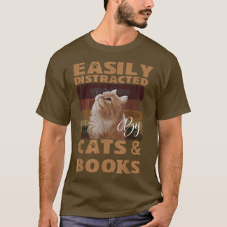 Camiseta Livremente Distraído Por Gatos E Livros Livro De G