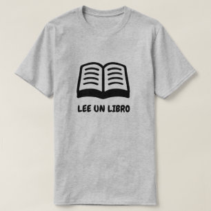 Camiseta livro aberto e texto espanhol: Lee un libro