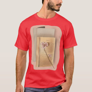 Camiseta Livro com flor crescendo