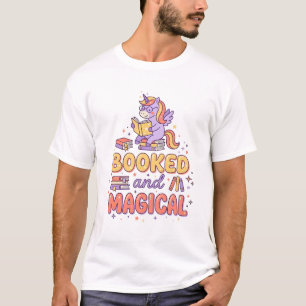 Camiseta Livro de Unicórnio e Impressão Mágica Fundo Branco