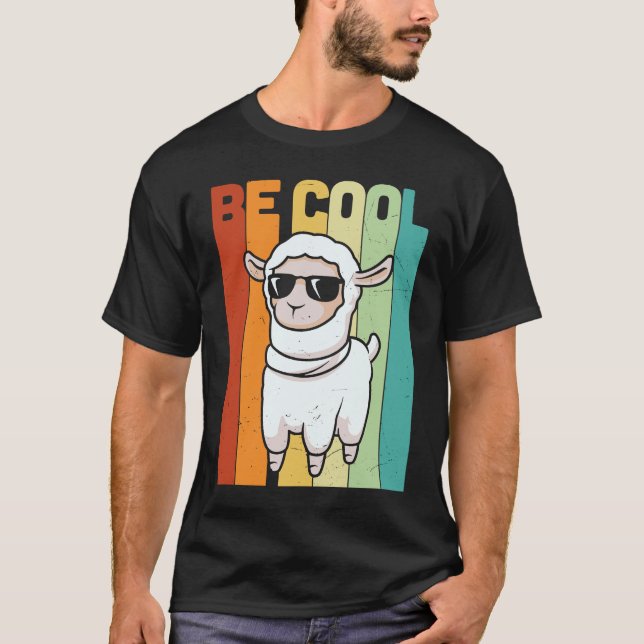 Camiseta Llama  Funny Cute Retro Style Alpaca Graphic Plus  (Frente)