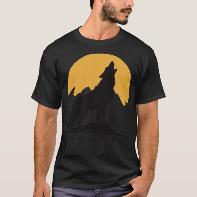 Camiseta Lobo uivando para a lua (Frente)