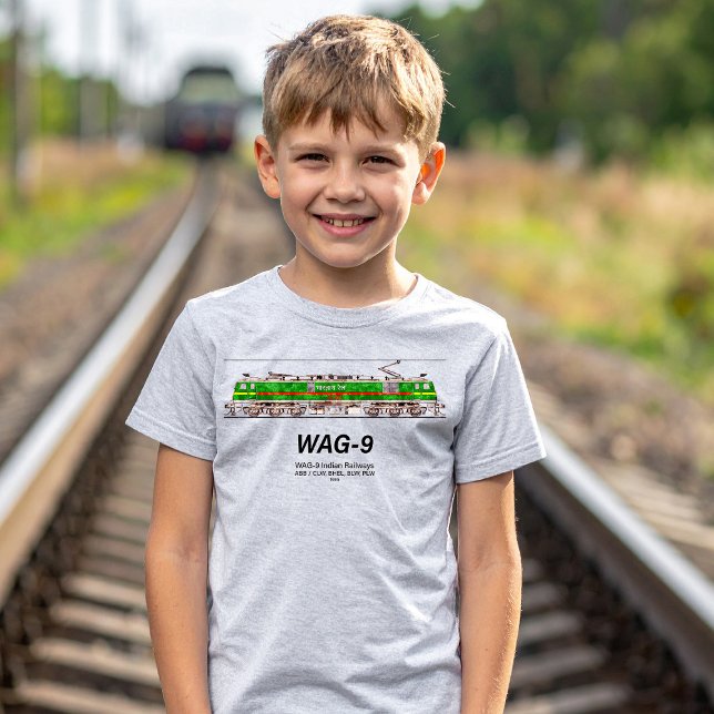 Camiseta Locomotiva WAG-9. Caminho de ferro da Índia (WAG-9 Locomotive. Indian Railways freight train. Boy Basic T-Shirt)