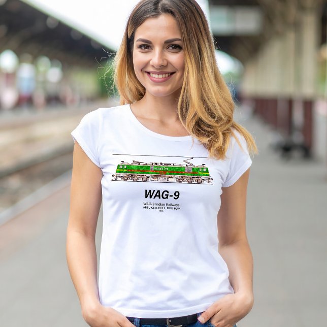 Camiseta Locomotiva WAG-9. Caminho de ferro da Índia (WAG-9 Locomotive. Indian Railways freight train. Womens Basic T-Shirt)