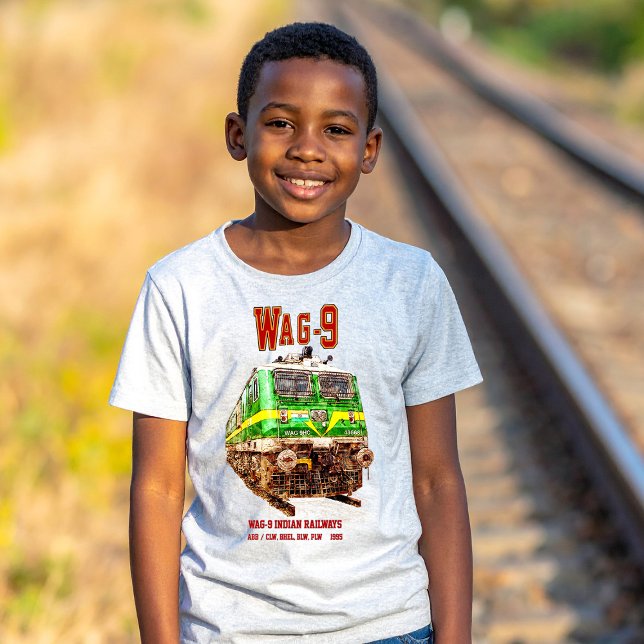 Camiseta Locomotiva WAG-9. Trem de carga da Indian Railways (WAG-9 Locomotive. Indian Railways freight train. Boy Basic T-Shirt)