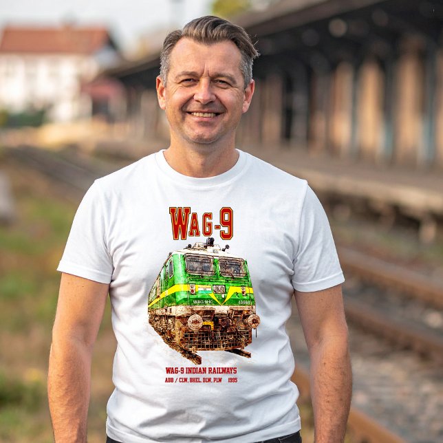 Camiseta Locomotiva WAG-9. Trem de carga da Indian Railways (WAG-9 Locomotive. Indian Railways freight train. Mens Basic T-Shirt)