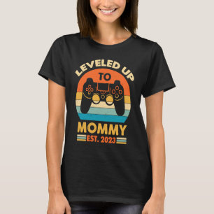 Camiseta Logo Ser Mãe 2023 Eu Subi de Nível Para Mamãe 2023