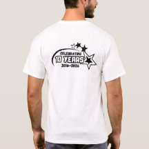 logotipo creekside com estrelas atrás