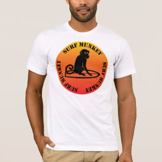 Camiseta Logotipo de Munkey do surf no fundo do por do sol