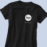 Camiseta Logotipo simples e Promocional de texto para empre<br><div class="desc">Logótipo simples e t-shirt comercial de texto personalizada. Substitua o logotipo e o texto por você para personalizar. Vista-os você mesmo,  dê-os a seus funcionários e colegas de trabalho,  venda-os a clientes e clientes ou os entregue como material promocional para inspirar a lealdade do cliente.</div>