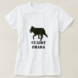 Camiseta longa caminhada em gaélico escocês cuairt fhada