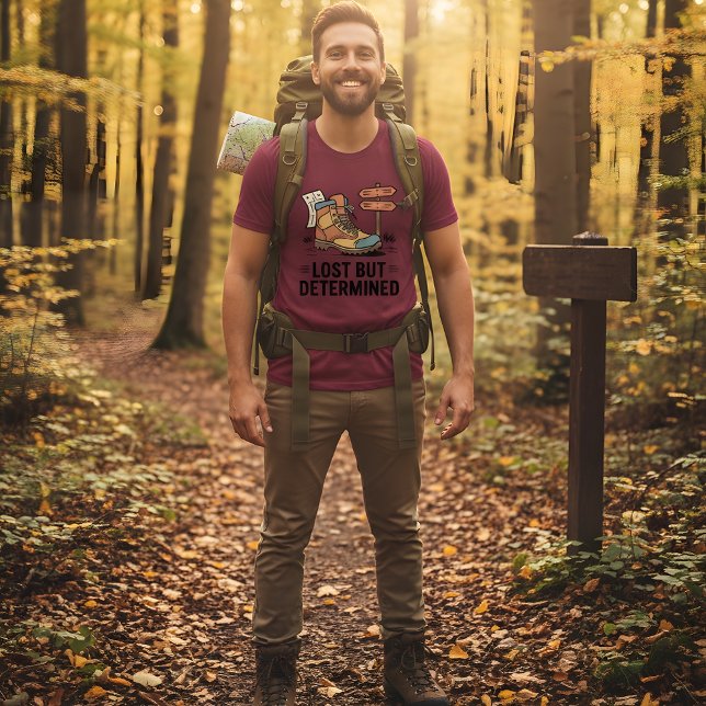 Camiseta Lost But Determined – Hiking Boot Design (Criador carregado)