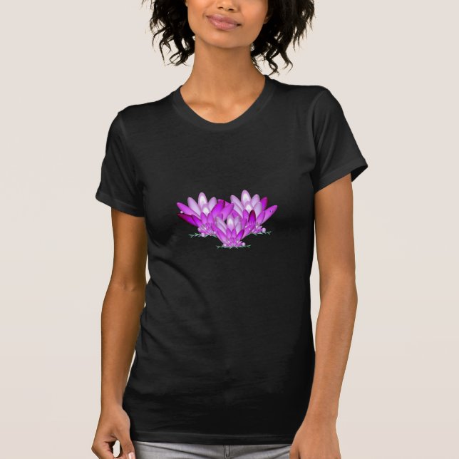 Camiseta Lotus floresce rosa sobre fundo verde marinho (Frente)