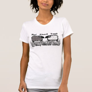 Camiseta Louco sobre ovelhas:  Um carneiro segue outro