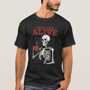 Camiseta Louco Vômito Café Skeleton Halloween Ficando Alive