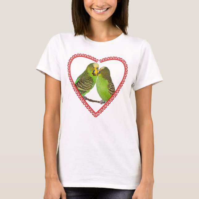 Camiseta Love and Kisses (para Cores Claras) (Frente)