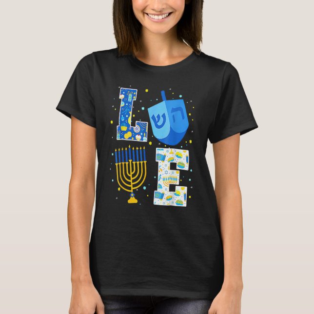 Camiseta LOVE Cute Hanukkah 2022 Decorations Dreidel Menora (Frente)