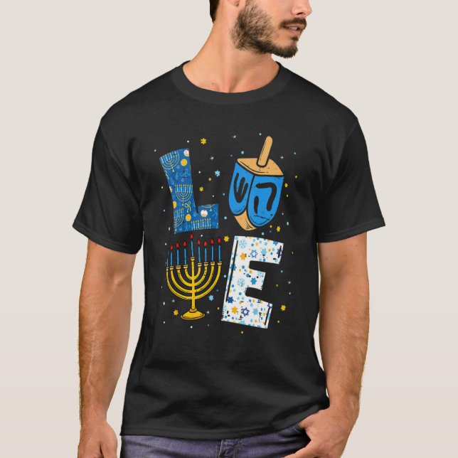 Camiseta LOVE Cute Hanukkah Decorations Dreidel Menorah Cha (Frente)
