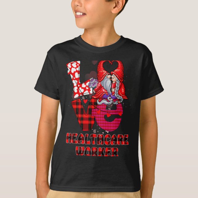 Camiseta Love Gnome Healthcare Worker Valentines Day Heart  (Frente)