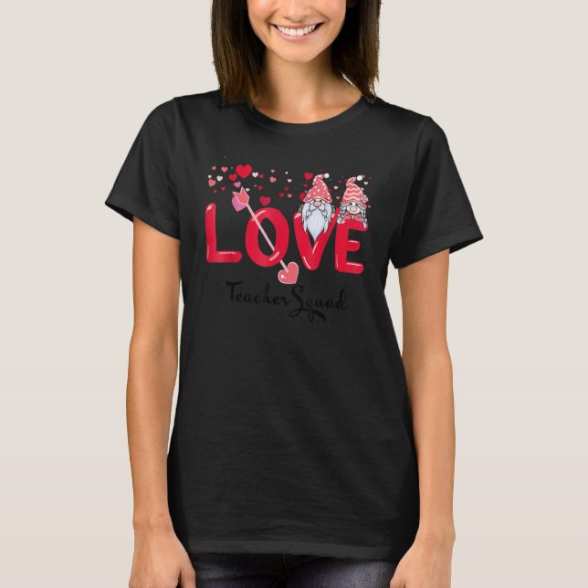 Camiseta Love Gnome Valentines Day Red Buffalo Plaid Leopar (Frente)