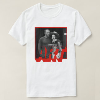 Camiseta Love Is Arte