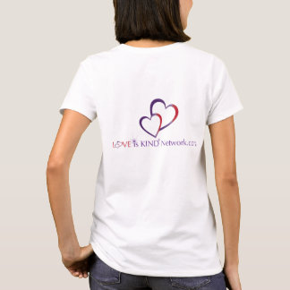 Camiseta Love is Kind--Red Hearts Purple--White W T-Shirt