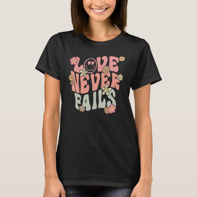 Camiseta Love Never Fails With Words on Back Aesthetic Tren (Frente)