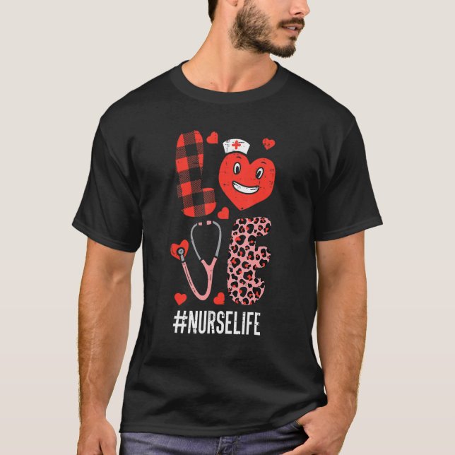 Camiseta Love Nurs Dia de os namorados Scrub Namorados RN I (Frente)