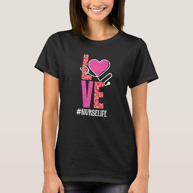 Camiseta Love Nurse Life Pink Leopard Valentine Day (Frente)