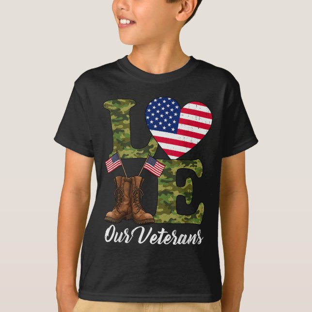Camiseta Love Our Veterans Usa Flag Heart Patriotic Army Mi (Frente)