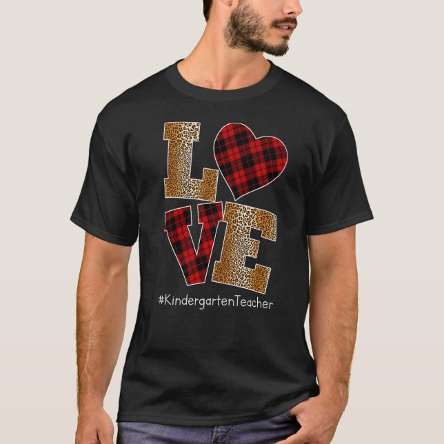 Camiseta LOVE Plaid Red Leopard Kindergarten Teacher Valent (Frente)