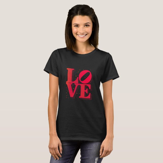 Camiseta LOVE Pop Art – Retro Valentine’s T-Shirt (Frente Completa)