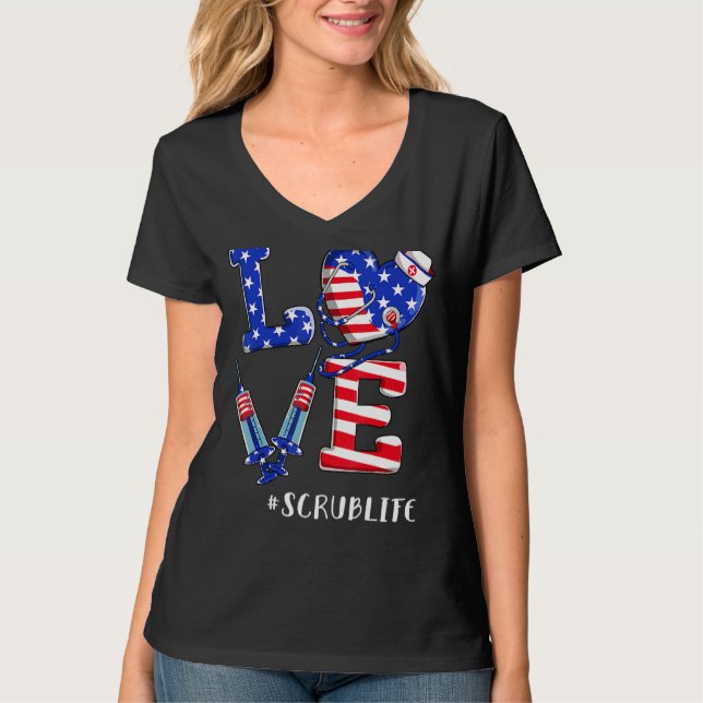 Camiseta Love Scrub Life Enfermeira 4 de julho American Fla (Frente)