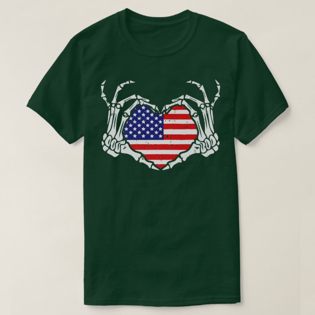 Camiseta Love Skeleton Hand Heart American Flag Independênc (Frente do Design)