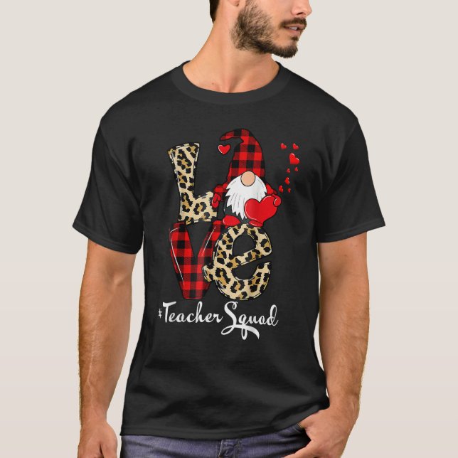 Camiseta Love Teacher Squad Gnome Hearts Valentines Gnome T (Frente)