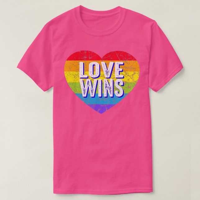 Camiseta Love Win Heart Rainbow Sinal de Paz Orgulho Lésbic (Frente do Design)