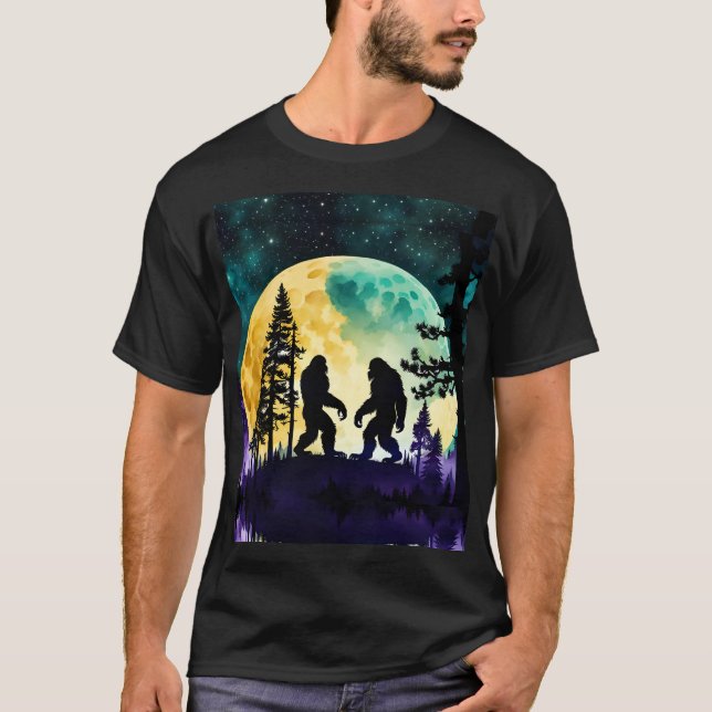 Camiseta Lua de Cheio de dança de Sasquatch na Montanha (Frente)